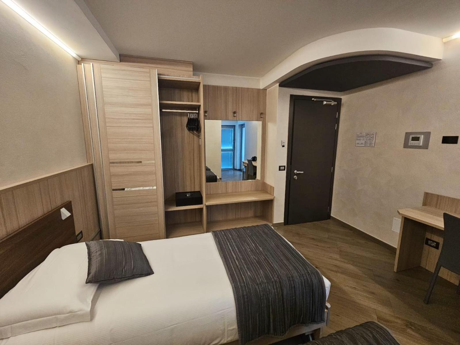Mito Hotel Châtillon المظهر الخارجي الصورة